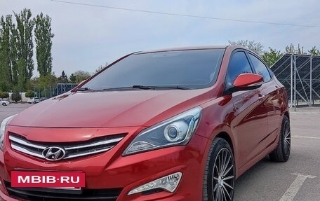 Hyundai Solaris II рестайлинг, 2016 год, 1 100 000 рублей, 21 фотография