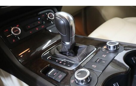 Volkswagen Touareg III, 2011 год, 2 100 000 рублей, 12 фотография