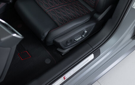 Audi RS 6, 2024 год, 24 490 000 рублей, 11 фотография