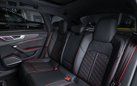 Audi RS 6, 2024 год, 24 490 000 рублей, 30 фотография