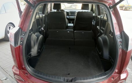 Toyota RAV4, 2018 год, 2 300 000 рублей, 5 фотография