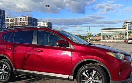 Toyota RAV4, 2018 год, 2 300 000 рублей, 4 фотография