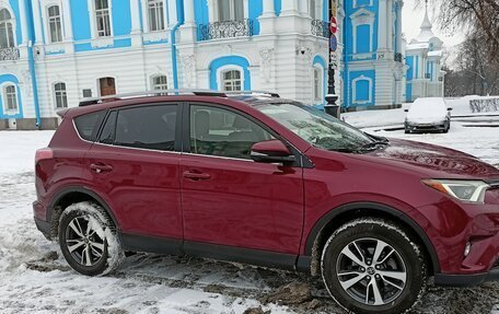Toyota RAV4, 2018 год, 2 300 000 рублей, 8 фотография