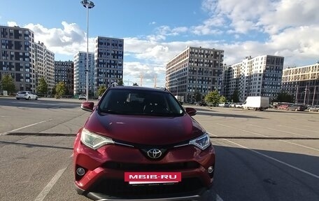 Toyota RAV4, 2018 год, 2 300 000 рублей, 9 фотография
