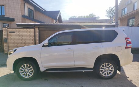 Toyota Land Cruiser Prado 150 рестайлинг 2, 2013 год, 3 150 000 рублей, 2 фотография