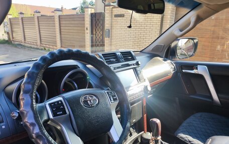 Toyota Land Cruiser Prado 150 рестайлинг 2, 2013 год, 3 150 000 рублей, 7 фотография