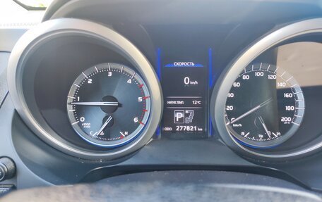 Toyota Land Cruiser Prado 150 рестайлинг 2, 2013 год, 3 150 000 рублей, 8 фотография
