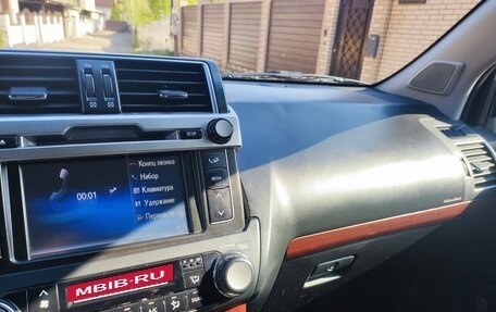 Toyota Land Cruiser Prado 150 рестайлинг 2, 2013 год, 3 150 000 рублей, 9 фотография