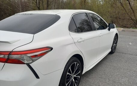 Toyota Camry, 2018 год, 2 050 000 рублей, 7 фотография