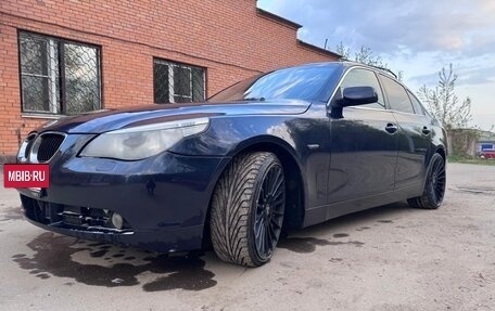 BMW 5 серия, 2004 год, 850 000 рублей, 2 фотография