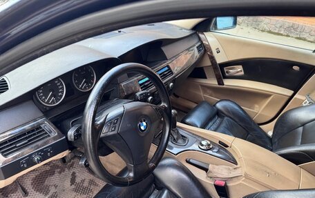 BMW 5 серия, 2004 год, 850 000 рублей, 9 фотография