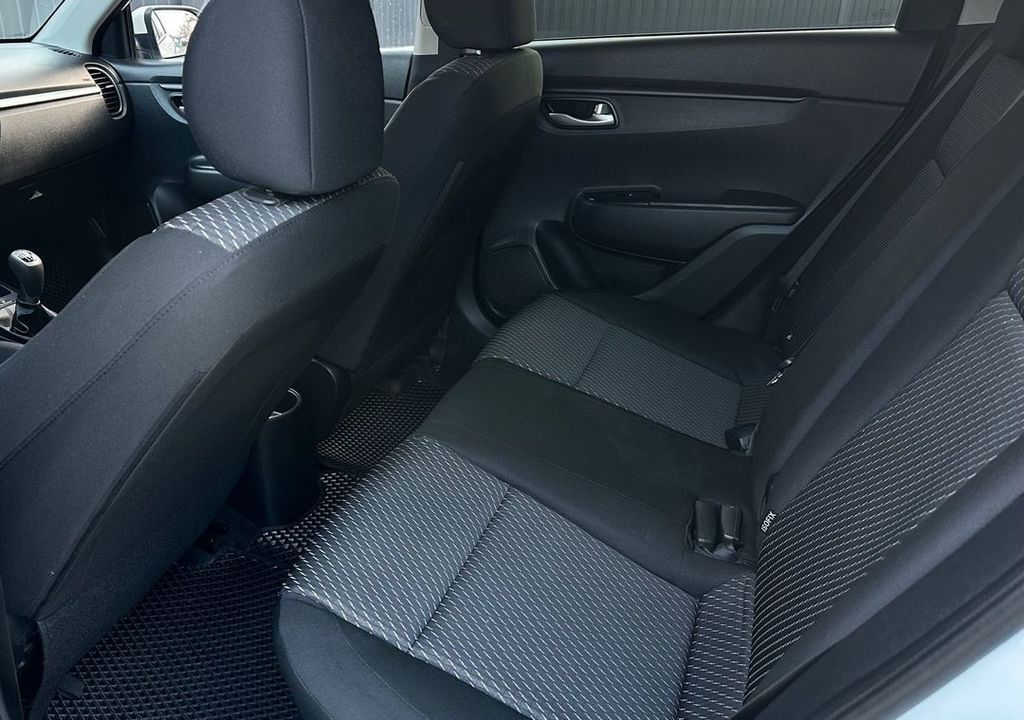 KIA Rio, 2017 год, 1 070 000 рублей, 10 фотография