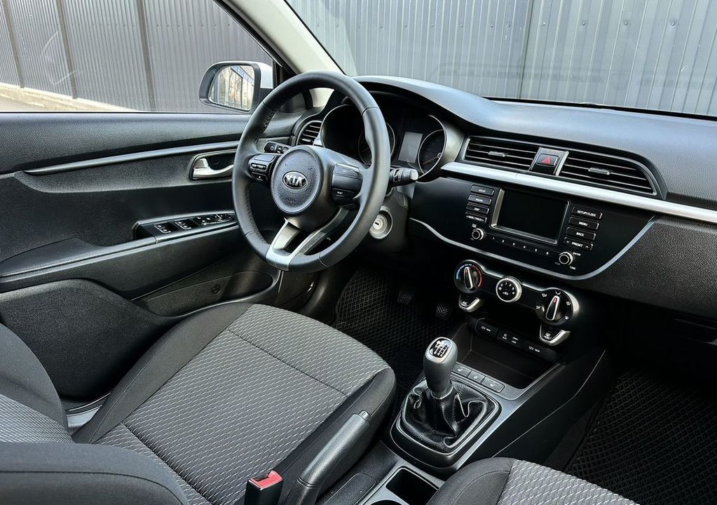 KIA Rio, 2017 год, 1 070 000 рублей, 14 фотография