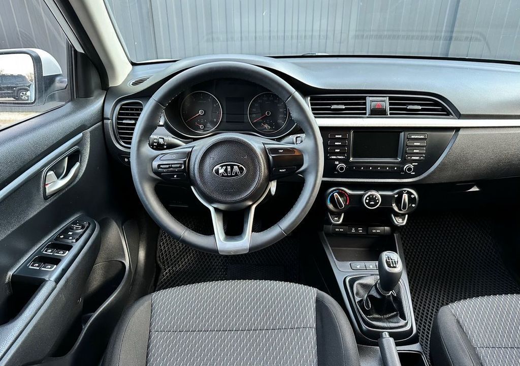 KIA Rio, 2017 год, 1 070 000 рублей, 13 фотография