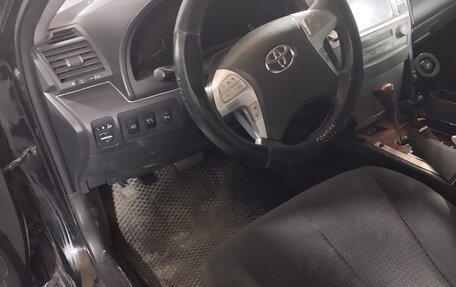 Toyota Camry, 2010 год, 685 000 рублей, 2 фотография