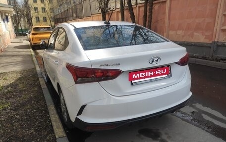 Hyundai Solaris II рестайлинг, 2021 год, 2 000 000 рублей, 6 фотография