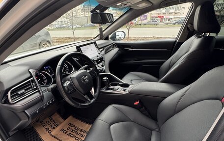 Toyota Camry, 2021 год, 3 400 000 рублей, 7 фотография
