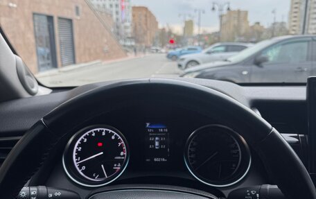 Toyota Camry, 2021 год, 3 400 000 рублей, 8 фотография