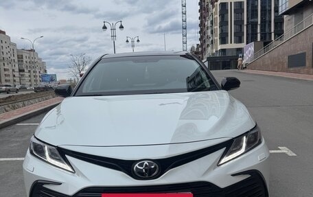 Toyota Camry, 2021 год, 3 400 000 рублей, 3 фотография