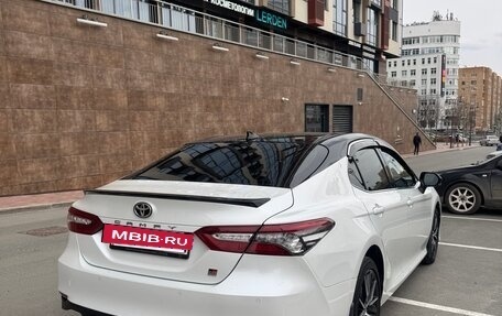 Toyota Camry, 2021 год, 3 400 000 рублей, 4 фотография