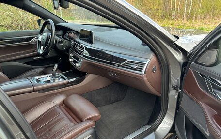 BMW 7 серия, 2015 год, 3 400 000 рублей, 9 фотография