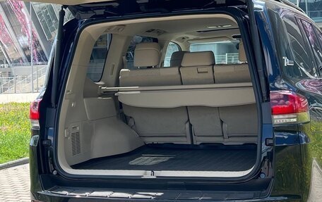 Toyota Land Cruiser, 2021 год, 10 800 000 рублей, 13 фотография