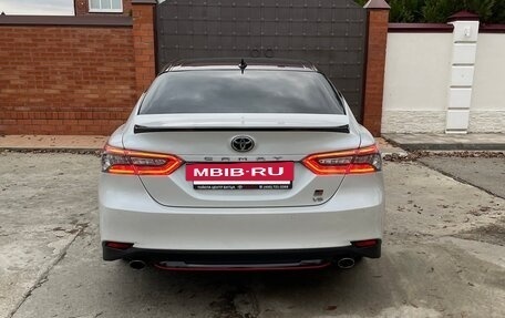 Toyota Camry, 2021 год, 4 250 000 рублей, 9 фотография