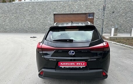 Lexus UX I, 2021 год, 2 970 000 рублей, 5 фотография
