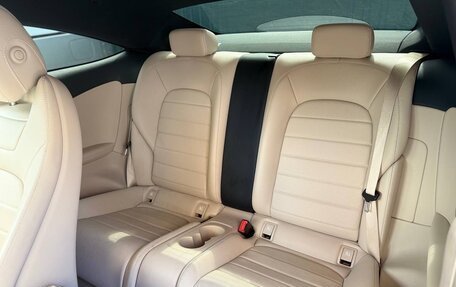 Mercedes-Benz C-Класс, 2019 год, 3 900 000 рублей, 8 фотография