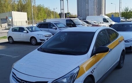 Hyundai Solaris II рестайлинг, 2014 год, 410 000 рублей, 1 фотография