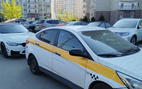 Hyundai Solaris II рестайлинг, 2014 год, 410 000 рублей, 2 фотография