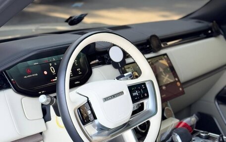 Land Rover Range Rover IV рестайлинг, 2022 год, 16 900 000 рублей, 11 фотография