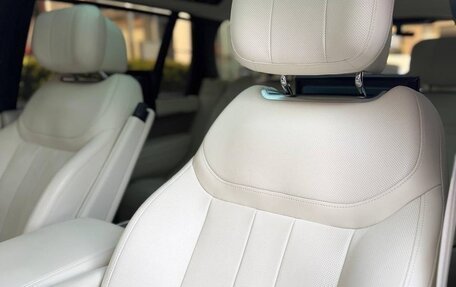 Land Rover Range Rover IV рестайлинг, 2022 год, 16 900 000 рублей, 13 фотография