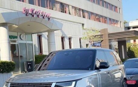 Land Rover Range Rover IV рестайлинг, 2022 год, 16 900 000 рублей, 3 фотография