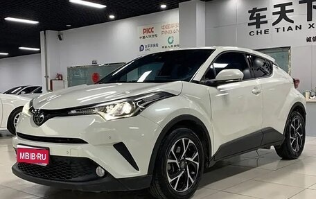 Toyota C-HR I рестайлинг, 2021 год, 1 790 000 рублей, 1 фотография