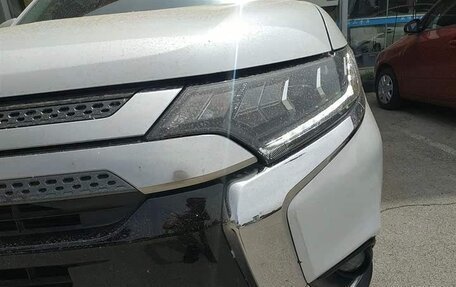 Mitsubishi Outlander III рестайлинг 3, 2021 год, 2 320 000 рублей, 19 фотография