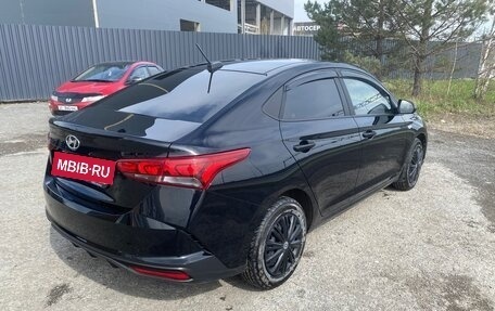 Hyundai Solaris II рестайлинг, 2021 год, 1 950 000 рублей, 6 фотография