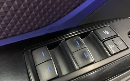 Toyota C-HR I рестайлинг, 2021 год, 1 790 000 рублей, 7 фотография