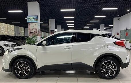 Toyota C-HR I рестайлинг, 2021 год, 1 790 000 рублей, 5 фотография