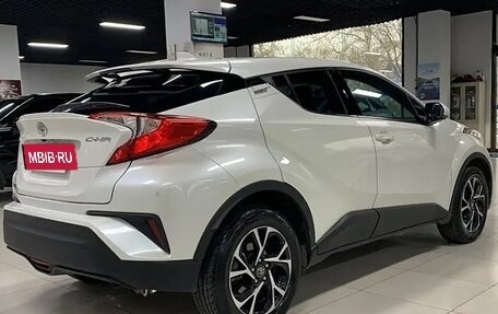 Toyota C-HR I рестайлинг, 2021 год, 1 790 000 рублей, 2 фотография