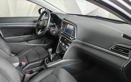 Hyundai Elantra VI рестайлинг, 2019 год, 1 243 000 рублей, 10 фотография