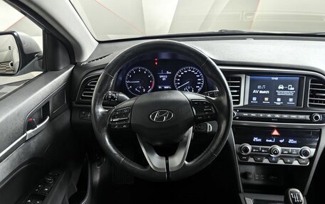 Hyundai Elantra VI рестайлинг, 2019 год, 1 243 000 рублей, 17 фотография