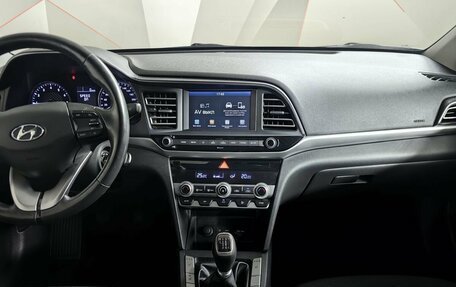 Hyundai Elantra VI рестайлинг, 2019 год, 1 243 000 рублей, 12 фотография