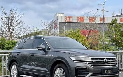 Volkswagen Touareg III, 2021 год, 3 550 000 рублей, 1 фотография