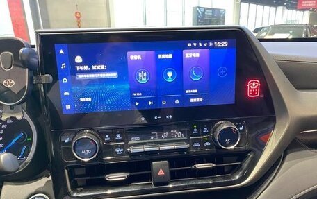 Toyota Highlander, 2022 год, 3 750 000 рублей, 17 фотография