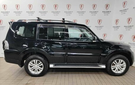 Mitsubishi Pajero IV, 2011 год, 1 750 000 рублей, 4 фотография