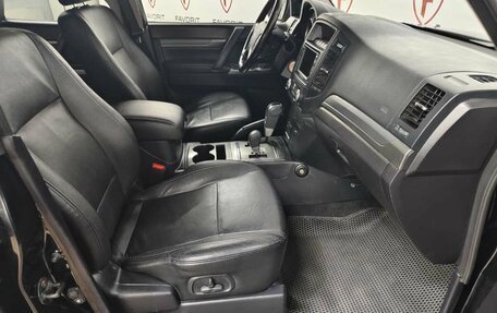 Mitsubishi Pajero IV, 2011 год, 1 750 000 рублей, 14 фотография