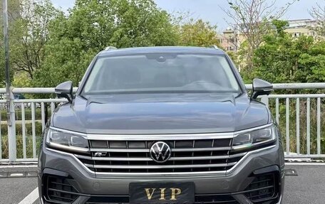 Volkswagen Touareg III, 2021 год, 3 550 000 рублей, 2 фотография