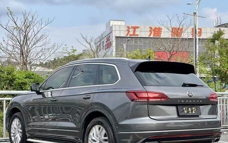 Volkswagen Touareg III, 2021 год, 3 550 000 рублей, 3 фотография