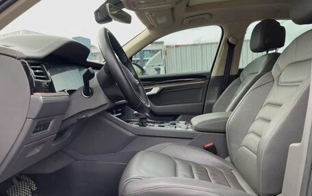 Volkswagen Touareg III, 2021 год, 3 550 000 рублей, 6 фотография